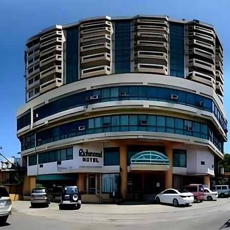Richmond Plaza Hotel Tabok Buitenkant foto