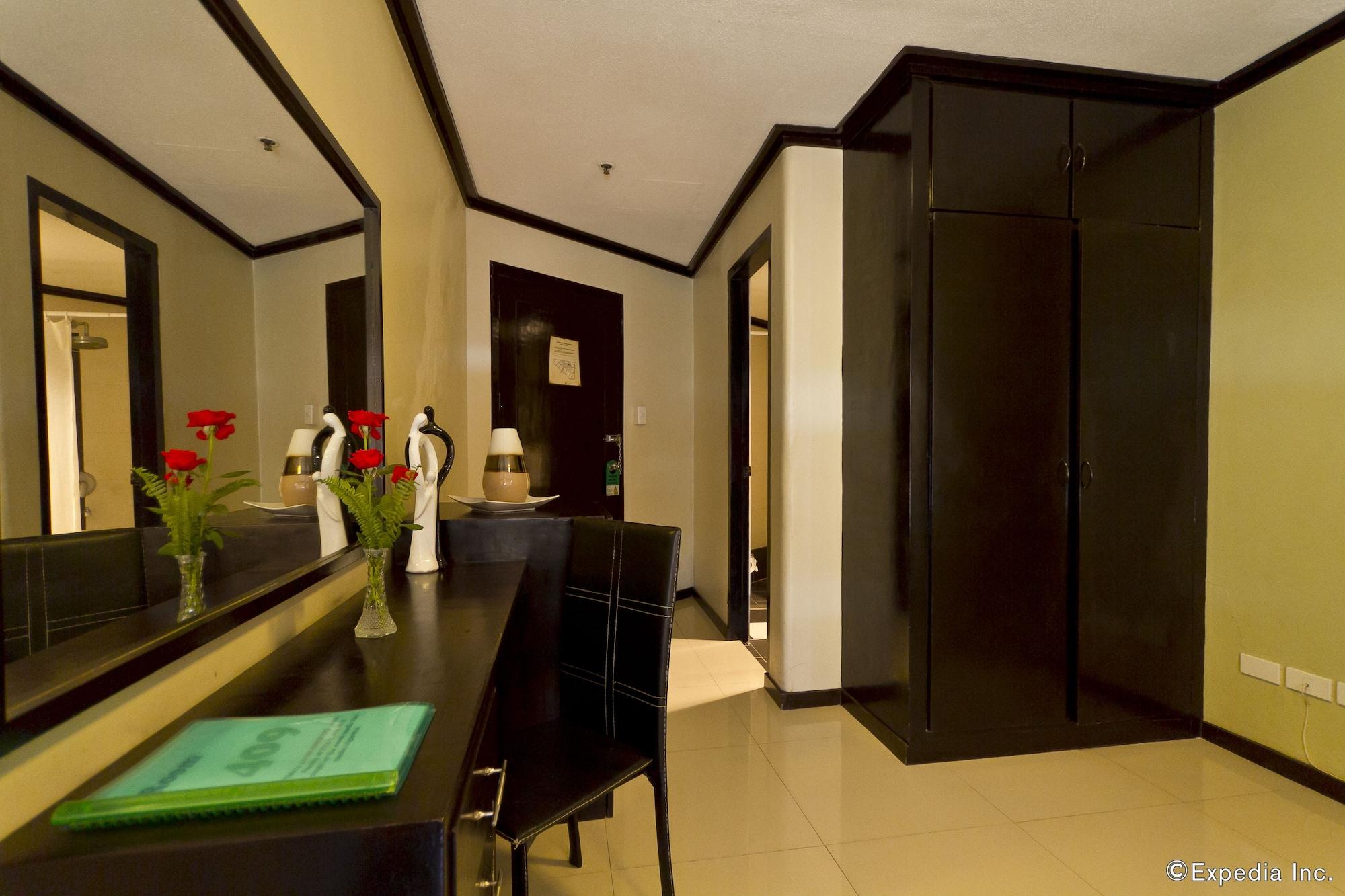 Richmond Plaza Hotel Tabok Buitenkant foto