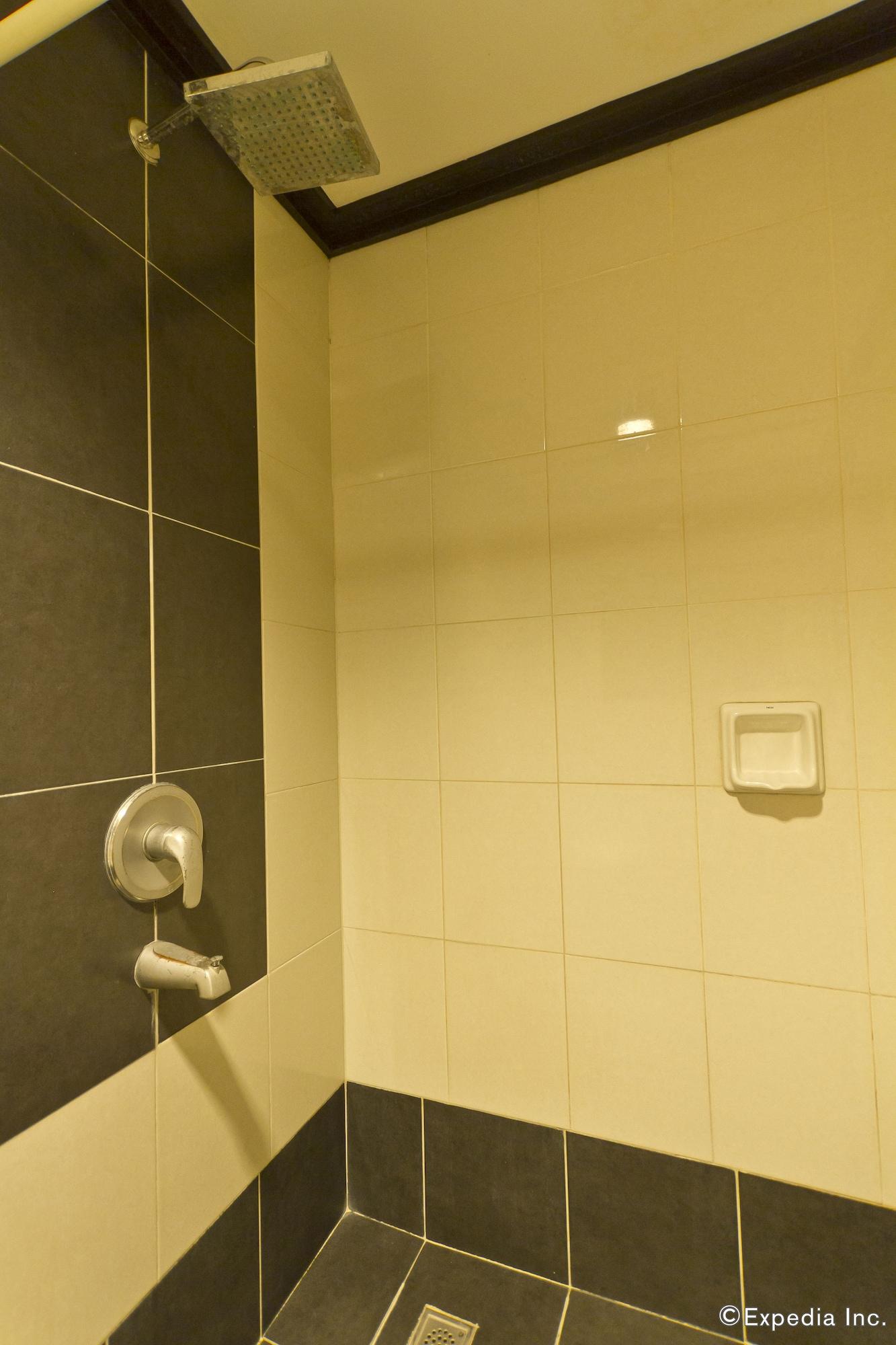 Richmond Plaza Hotel Tabok Buitenkant foto