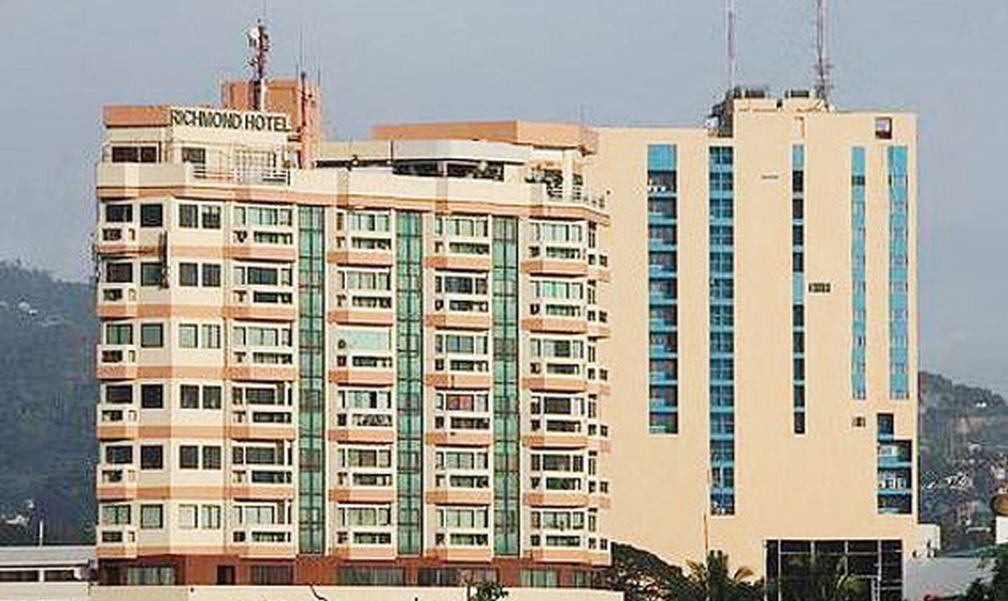 Richmond Plaza Hotel Tabok Buitenkant foto