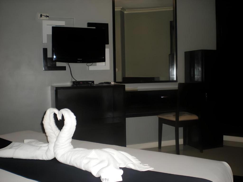 Richmond Plaza Hotel Tabok Buitenkant foto