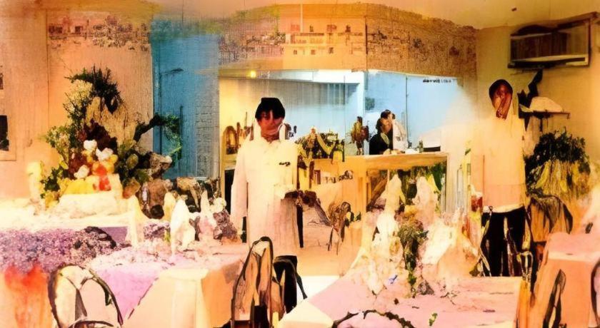 Richmond Plaza Hotel Tabok Buitenkant foto