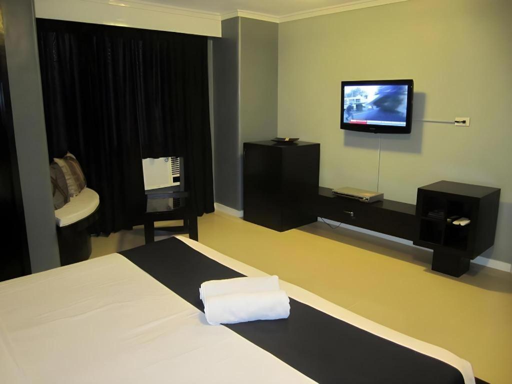 Richmond Plaza Hotel Tabok Buitenkant foto