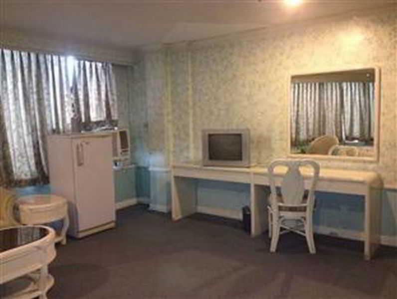 Richmond Plaza Hotel Tabok Buitenkant foto