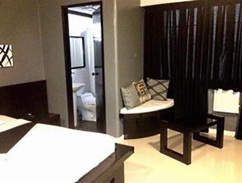 Richmond Plaza Hotel Tabok Buitenkant foto